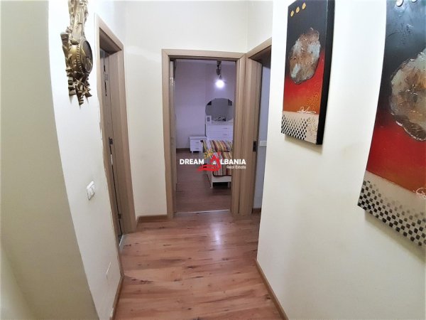 Tirane, jepet me qera apartament 1+1 Kati 8, 75 m² 700 € (prane Kompleksit Panorama)