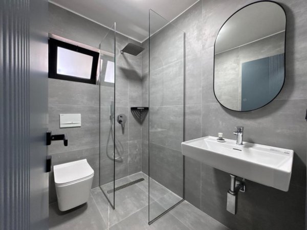 0683487469 Tirane, shitetn 2  apartamente 1+1 dhe 1 garsoniere Kati 5, 107 m² 268.000 € (Rruga Mine Peza)