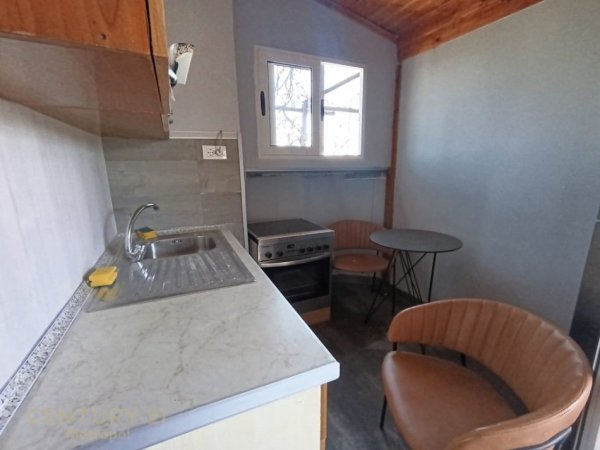 Tirane, jepet me qera apartament 1+1 Kati 8, 115 m² 450 € (Prokuroria e Tiranes)