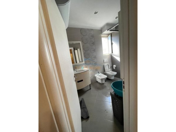 Tirane, jepet me qera apartament 1+1 Kati 3, 50 m² 600 € 