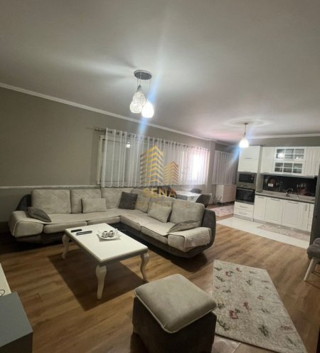 Tirane, jepet me qera apartament 2+1+Ballkon Kati 8, 110 m² 680 € (Rruga Don Bosko)