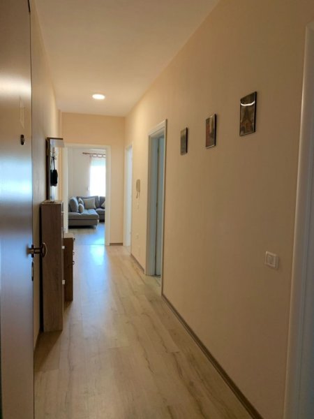Tirane, jepet me qera apartament 2+1+Ballkon Kati 2, 100 m² 700 €
