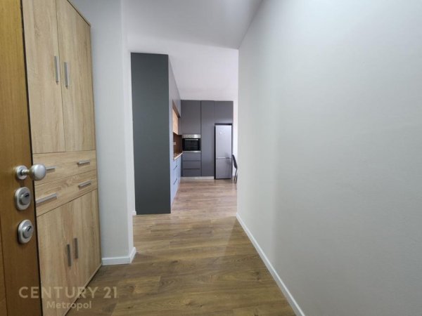 Tirane, jepet me qera apartament 2+1+Ballkon Kati 8, 115 m² 650 € (Kompleksi Zirkon, Tiranë)