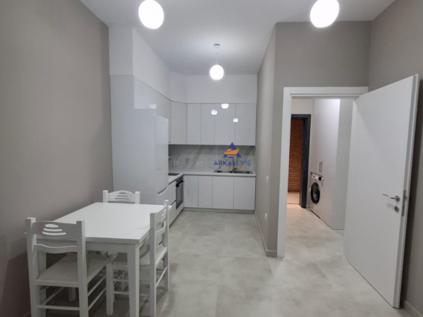 Tirane, jepet me qera apartament 1+1+Ballkon Kati 6, 60 m² 600 € (REZIDENCA HENKE,RRUGA BEDRI KARAPICI KOMBINAT)