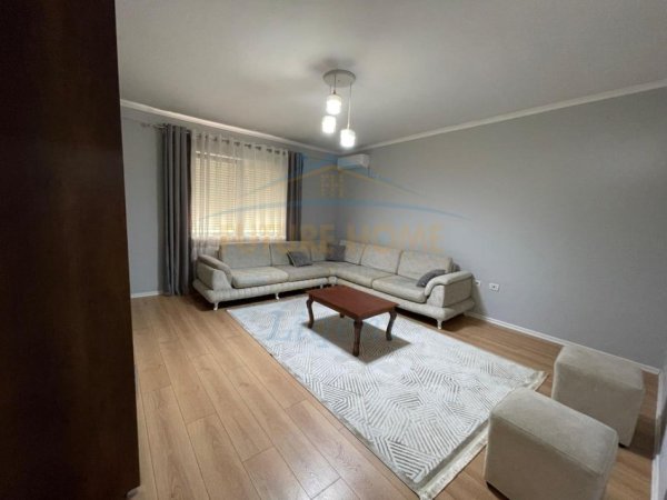 0683487469 Tirane, jepet me qera apartament 2+1 Kati 2, 108 m² 1.000 € (Prane Kopshtit Botanik)