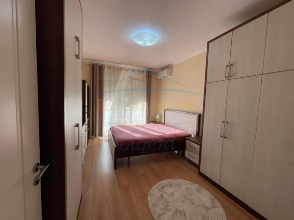 0683487469 Tirane, jepet me qera apartament 2+1 Kati 2, 108 m² 1.000 € (Prane Kopshtit Botanik)
