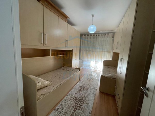 0683487469 Tirane, jepet me qera apartament 2+1 Kati 2, 108 m² 1.000 € (Prane Kopshtit Botanik)