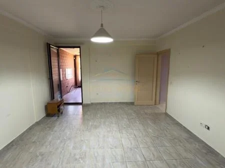 Tirane, shitet apartament 3+1 Kati 1, 130 m² 24.000.000 € 