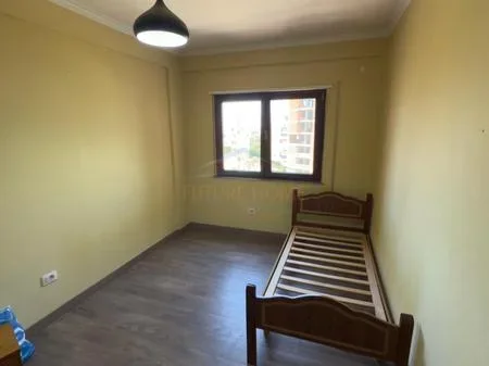Tirane, shitet apartament 3+1 Kati 1, 130 m² 24.000.000 € 