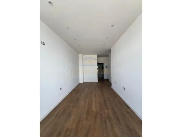 Tirane, shitet apartament 1+1 Kati 7, 64 m² 98.000 € 