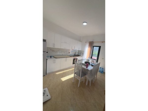 0683487469 Tirane, jepet me qera Vile 3 Katshe Kati 3, 536 m² 4.000 € (Prane Vilat Gjermane)