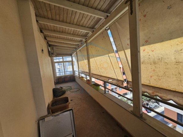 Tirane, shitet apartament 3+1 Kati 6, 150 m² 190.000 € 