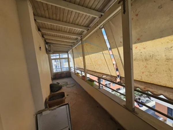 Tirane, shitet apartament 3+1 Kati 6, 150 m² 190.000 € 