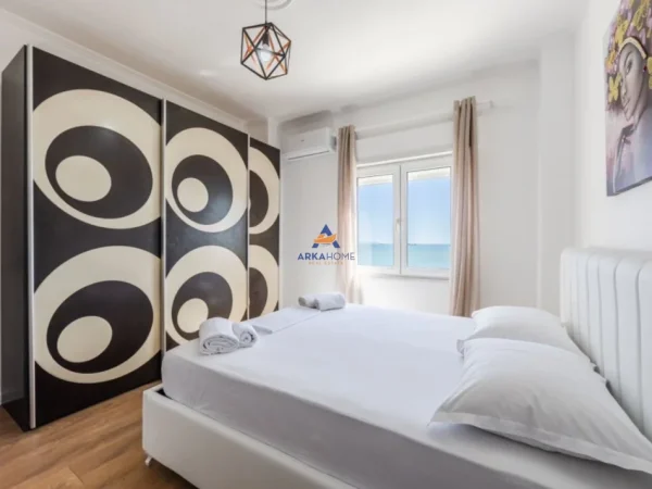 Tirane, jepet me qera apartament 1+1+Ballkon Kati 3, 68 m² 700 € (DURRES)