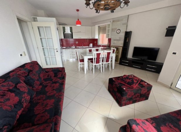 Tirane, jepet me qera apartament 2+1+Ballkon Kati 7, 90 m² 450 € (Yzberisht , Rruga Besim Alla)