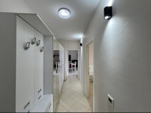 Tirane, jepet me qera apartament 2+1+Ballkon Kati 7, 90 m² 450 € (Yzberisht , Rruga Besim Alla)