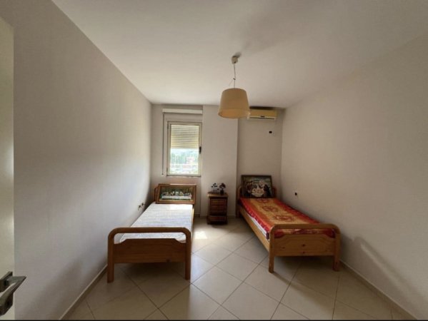 Tirane, jepet me qera apartament 2+1+Ballkon Kati 7, 90 m² 450 € (Yzberisht , Rruga Besim Alla)