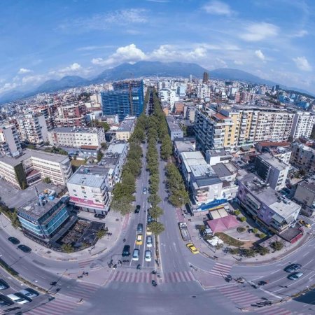 Tirane, jepet me qera apartament 1+1 Kati 4, 30 m² 300 € 