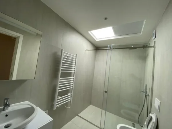 Tirane, shitet apartament 2+1+Ballkon Kati 8, 96 m² 255.000 € (Fiori Di Bosko)