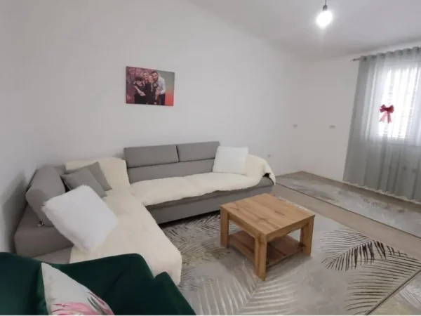 Durres, shitet Vile 3 Katshe Kati 3, 300 m² 300.000 € (DURRES)