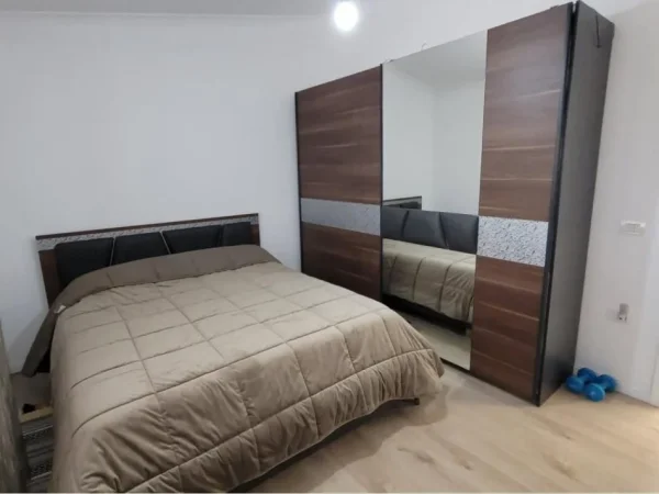 Durres, shitet Vile 3 Katshe Kati 3, 300 m² 300.000 € (DURRES)