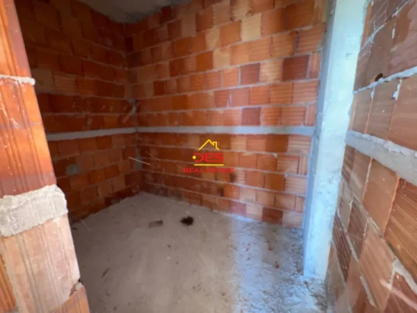 Vlore, shitet apartament 2+1+Ballkon Kati 5, 116 m² (Lungomare, Vlorë)