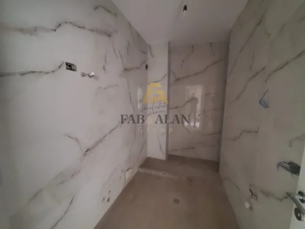 Durres, shitet apartament 2+1 Kati 10, 90.000 € (Spitalle)