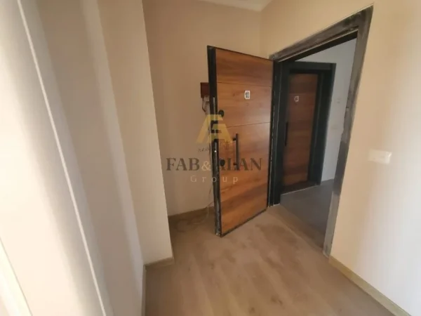 Durres, shitet apartament 2+1 Kati 10, 90.000 € (Spitalle)