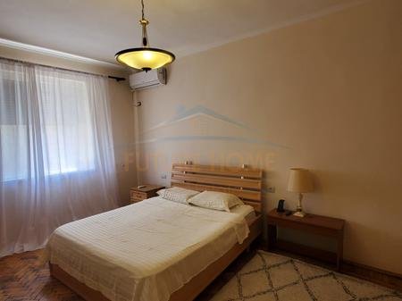 Tirane, jepet me qera apartament 2+1 Kati 4, 600 € 
