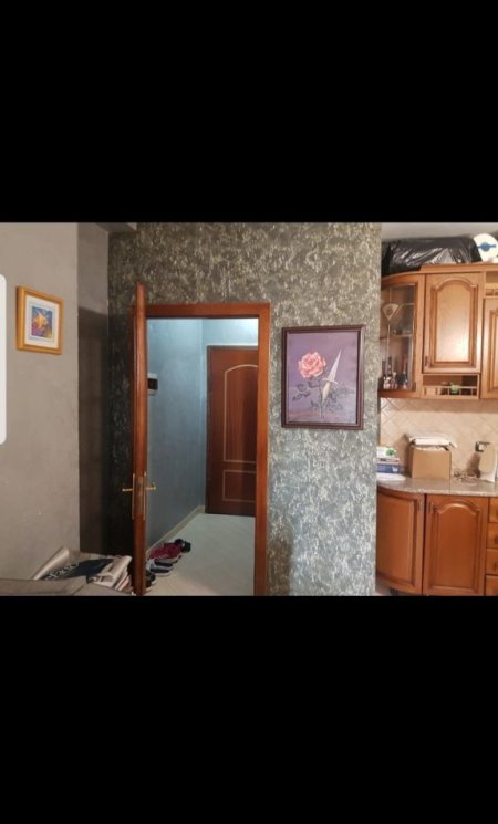 Tirane, jepet me qera apartament 1+1+Ballkon Kati 2, 60 m² 450 € (21 DHJETORI)