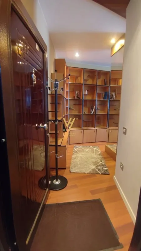 Tirane, jepet me qera apartament 2+1+Ballkon Kati 3, 75 m² 600 € (RRUGA “ZENEL BASTARI)