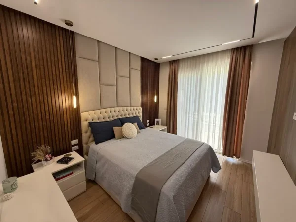 Tirane, jepet me qera apartament 2+1+Aneks+Ballkon Kati 2, 118 m² 900 € (Kompleksi FZ)