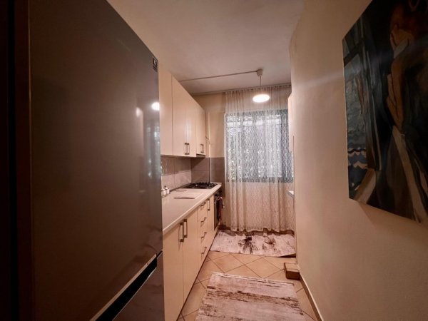 Tirane, jepet me qera apartament 1+1 Kati 1, 67 m² 500 € (21 Dhjetori)