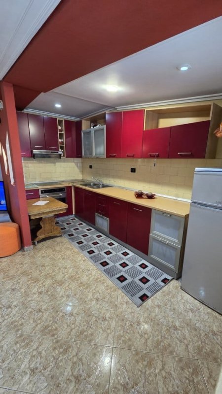 Tirane, jepet me qera apartament 2+1 Kati 6, 85 m² 450 € (rruga elbasanit)