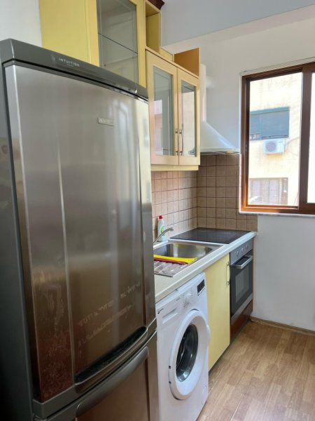 Shqiperi, jepet me qera apartament 2+1+Ballkon Kati 5, 80 m² 500 € (Pallavi me shigjeta)