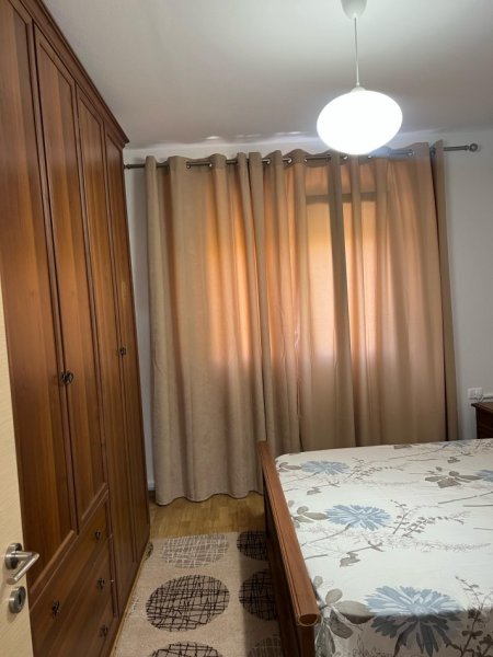 Shqiperi, jepet me qera apartament 2+1+Ballkon Kati 5, 80 m² 500 € (Pallavi me shigjeta)