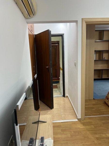 Shqiperi, jepet me qera apartament 2+1+Ballkon Kati 5, 80 m² 500 € (Pallavi me shigjeta)