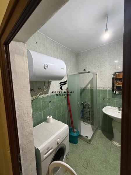 Tirane, jepet me qera apartament 2+1 Kati 5, 90 m² 700 € (KOMUNA E PARISIT)