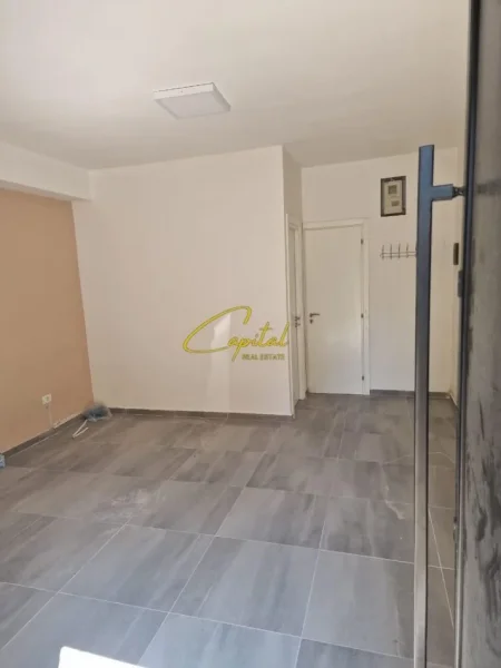 Tirane, jepet me qera zyre Kati 0, 30 m² 450 € (RRUGA MINE PEZA)