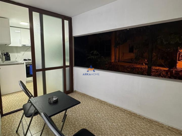 Tirane, jepet me qera apartament duplex 1+1+Ballkon Kati 1, 60 m² 550 € (Rruga e Kosovareve)
