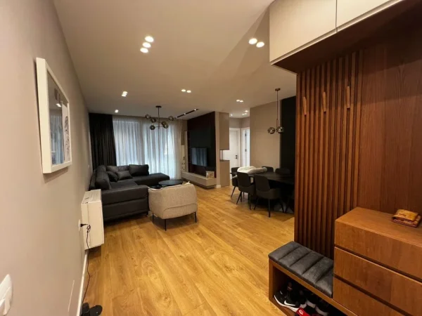 Tirane, shitet apartament 2+1+Ballkon Kati 4, 87 m² 210.000 € (Rruga Beniamin Kruta Fusha Aviacionit)