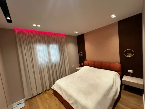 Tirane, shitet apartament 2+1+Ballkon Kati 4, 87 m² 210.000 € (Rruga Beniamin Kruta Fusha Aviacionit)