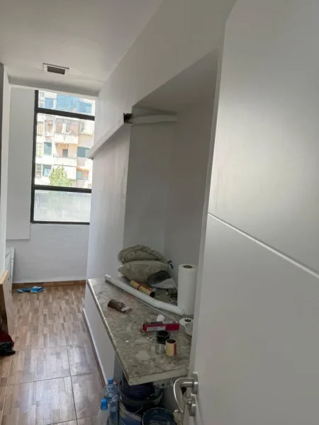 Tirane, jepet me qera ambjent biznesi Kati 1, 120 m² 1.500 € (Qender)