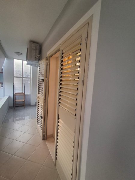Shqiperi, jepet me qera apartament 1+1 Kati 3, 60 m² 300 € (rruga kristo kono 6)