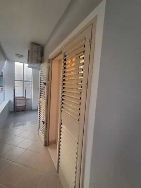 Shqiperi, jepet me qera apartament 1+1 Kati 3, 60 m² 300 € (rruga kristo kono 6)
