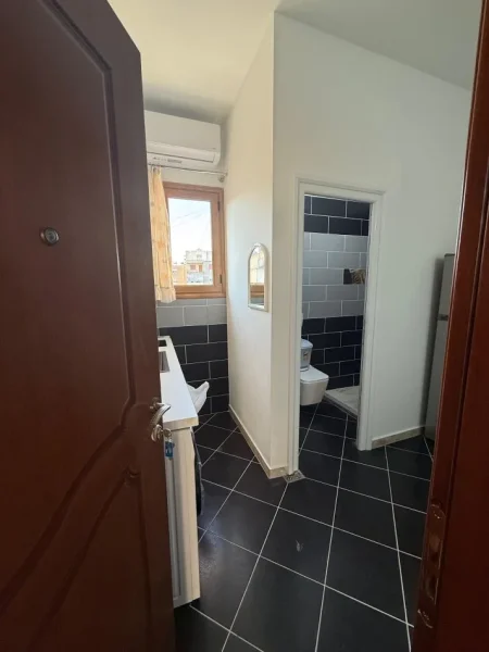 Vlore, jepet me qera garsonier 1+1 , 32 m² 150 € (rruga misto mele vlore)
