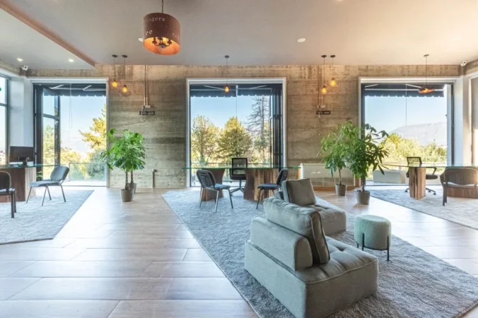 Tirane, ndarje qeraje zyre Kati 0, 220 m² (Kopshti Botanik)