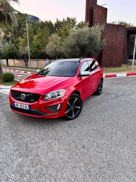 Tirane, shitet SUV | Xhip Volvo XC60 T6 Benzin+Gaz, e kuqe automatik Kondicioner 230.000 km 12.600 €