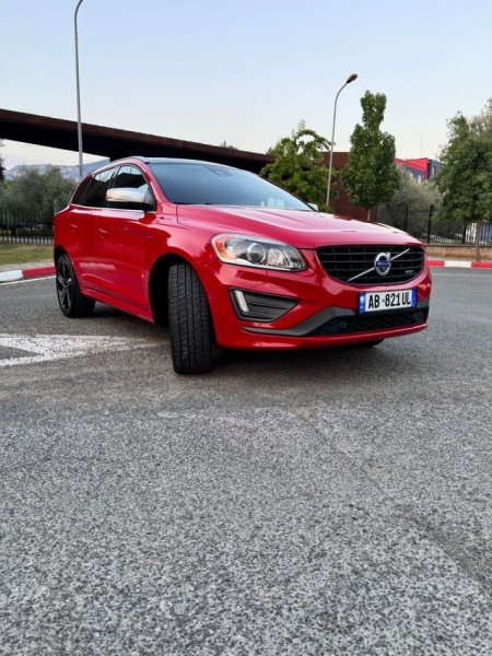 Tirane, shitet SUV | Xhip Volvo XC60 T6 Benzin+Gaz, e kuqe automatik Kondicioner 230.000 km 12.600 €