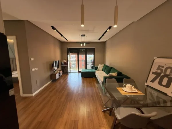 Tirane, shitet apartament 1+1 Kati 5, 77 m² 140.000 € (GREEN CITY)